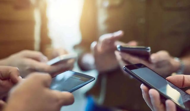 Ekran bağımlılığı ağız sağlığını da tehdit ediyor!