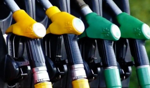 Motorine gelen 2,11 liralık zam tabelalara yansıdı