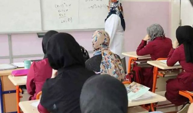 Öğretmen Atamaları Yarın Yapılacak: 15 Bin Kişi Kadroya Giriyor