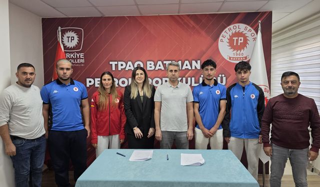 TPAO Batman Petrolspor Kulübü Diyetisyen Şeyma Sipahioğlu İle İmzayı Attı!