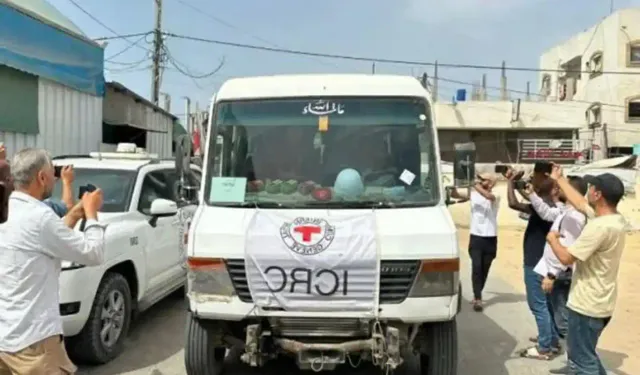 Deh esîr ji Xezzeyê hatin berdan