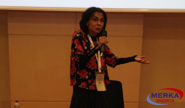 Cemalnur Sargut kimdir?