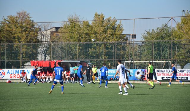 Batman 1. Amatör’de Sürprizler Peş Peşe Geldi! Derbinin Galibi Binatlı