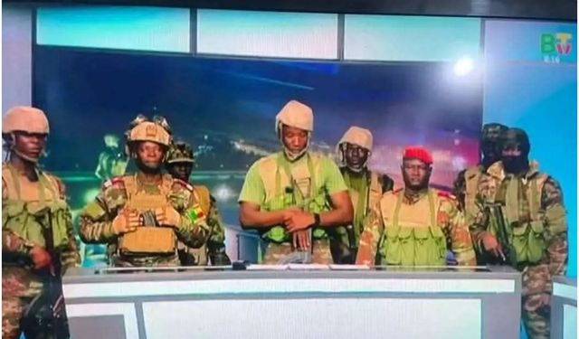 Benin’de askeri darbe yapıldı