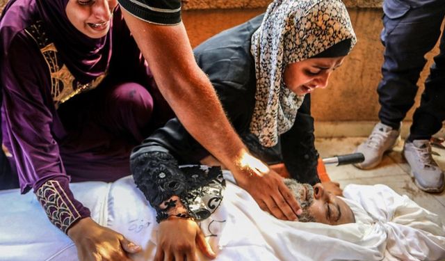 Gazze'de şehit sayısı 71 bin 266'ya yükseldi