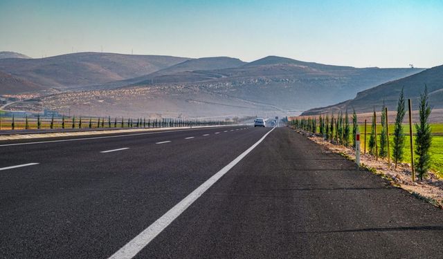 Hasankeyf Yolunda Binlerce Fidan Toprakla Buluştu