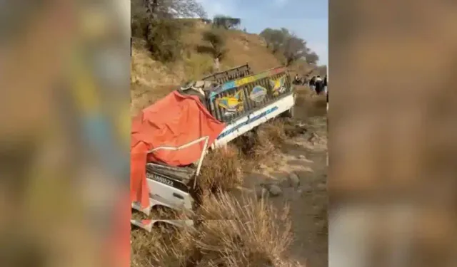 Li Keşmîrê qamyonetek kete çem: 4 mirî, 6 birîndar