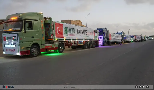 Qamyonên alîkariyê yên Karwana Hêvîyê ber bi Xezzeyê ve hatin şandin