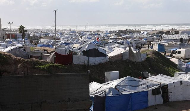 Gazze'de bir bebek soğuk nedeniyle can verdi