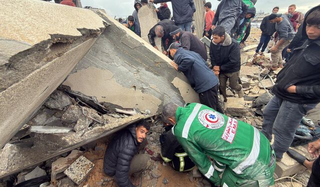 Gazze'de işgalin yıktığı evler can alıyor