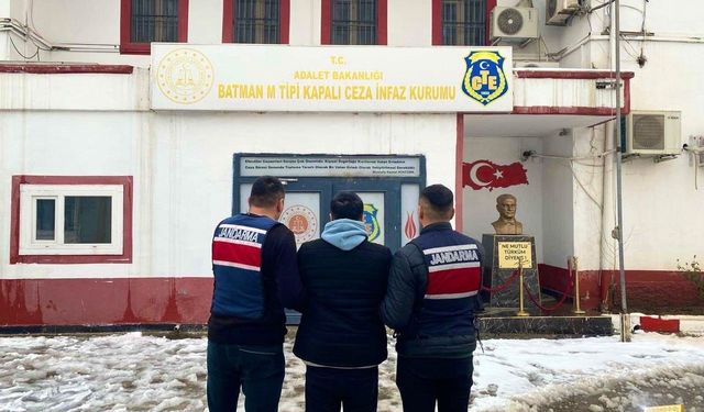 Gercüş’te Madde Ticareti Suçundan 15 Yıl Ceza Alan Hükümlü Yakalandı
