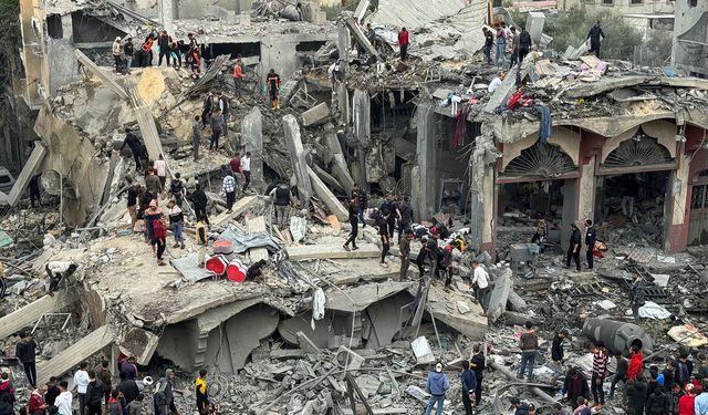 HAMAS: İşgal, ateşkesin ikinci aşamasını engellemek için Gazze'ye saldırılar düzenliyor