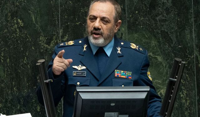 İran'dan Trump'a yanıt: Tehditlere boyun eğmeyeceğiz