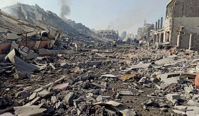 İşgal rejimi, ateşkese rağmen Gazze’nin farklı bölgelerini bombalıyor