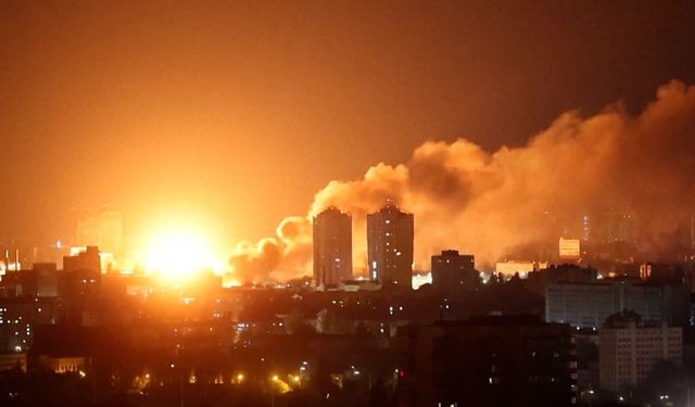 Rusya'dan Ukrayna'ya yoğun hava saldırısı