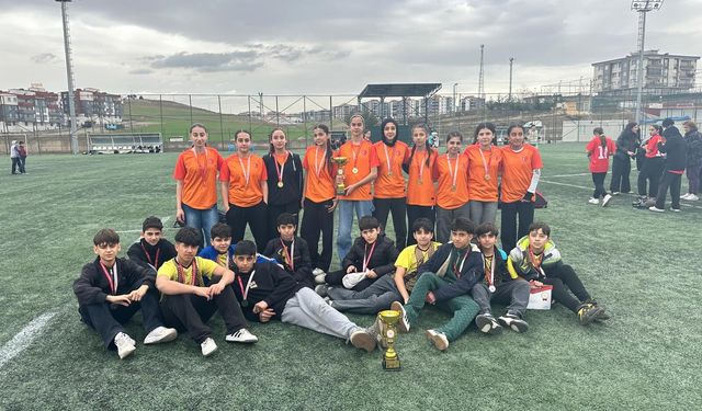Batman'da Okullar Arası Yıldızlar Ragbi İl Şampiyonası Tamamlandı