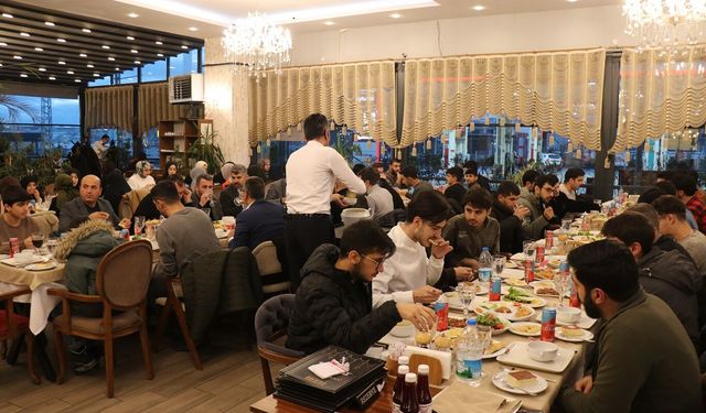 HAKSİAD Ankara Şubesi öğrencilerle iftar sofrasında buluştu
