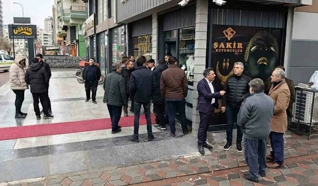 Şanlıurfa'da kuyumcuya silahlı soygun girişimi: 1 polis yaralandı