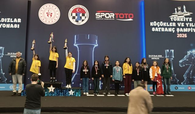 Satrançta Batman Rüzgarı: Elif Sare Milli Formayı Kaptı