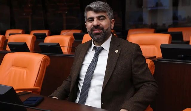 Parlamenterê HUDA PARê Dînç li Meclîsê Alî Şukru Bey bibîr anî