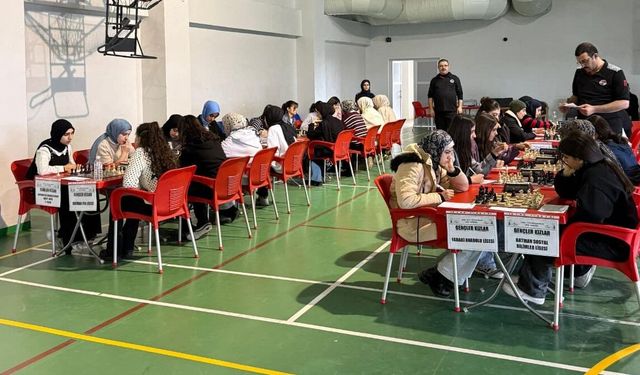 Batman’da Satranç Şampiyonu Sosyal Bilimler Lisesi!