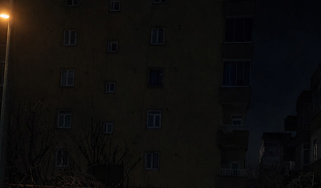 Diyarbakır'da 6 katlı binada çatlama sesi paniği: 51 kişi tahliye edildi