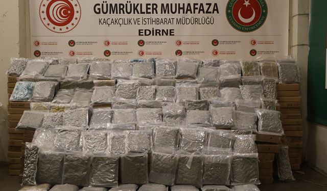 Gümrük muhafaza ekipleri, üç ayrı operasyonda 484 kilogram uyuşturucu ele geçirdi