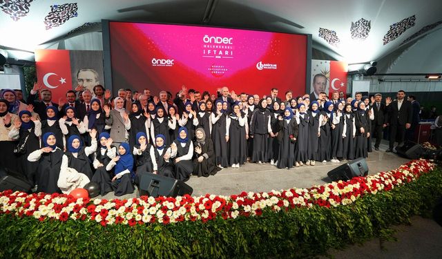 İmam hatipliler 28 Şubat'ın yıl dönümünde iftar sofrasında buluştu