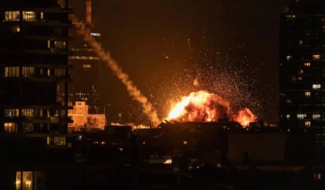 İran'dan geniş çaplı misilleme: Eilat, Dimona ve Tel Aviv'de patlamalar