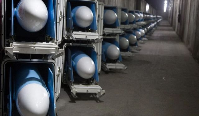 İran'ın 'yeraltı füze metrosu' caydırıcı gücünü gösteriyor