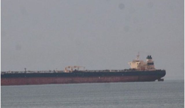 Karadeniz'de Türkiye tankerine İHA isabet etti