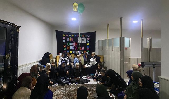 Kız öğrenci yurdunda Ramazana özel manevi programlar