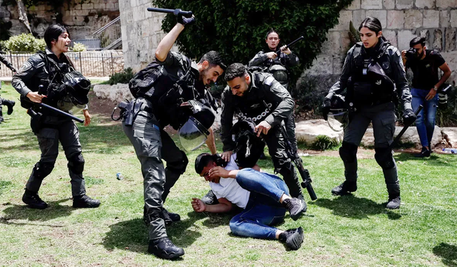 Kudüs'te basına baskı: Siyonist rejim gerçekleri susturmaya çalışıyor