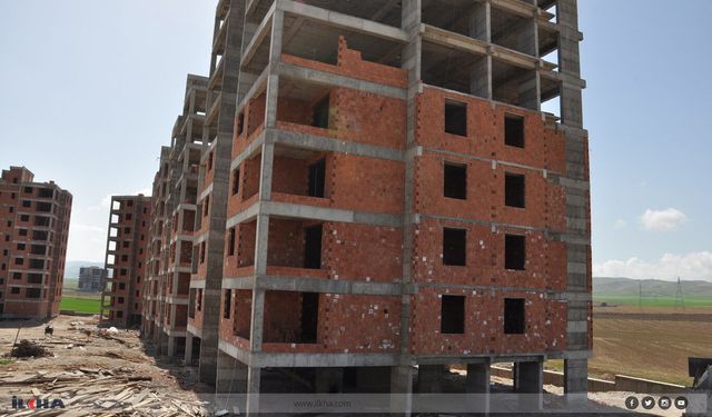 Palandöken: Ekim alanları beton yığınları ile doldu