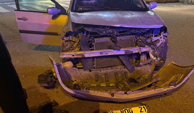 Eski Tekel Kavşağı’nda Maddi Hasarlı Trafik Kazası