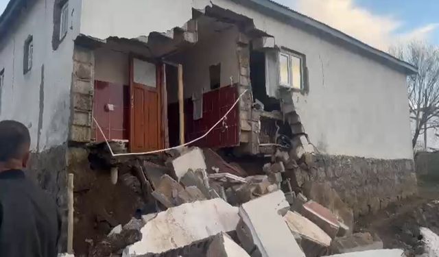 Ağrı'daki depremde hasarın boyutu kameralara yansıdı