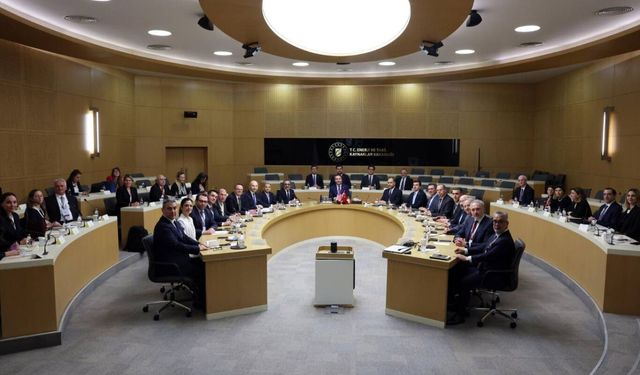 Bakan Bayraktar ABD'li iş insanlarıyla enerji yatırımlarını görüştü