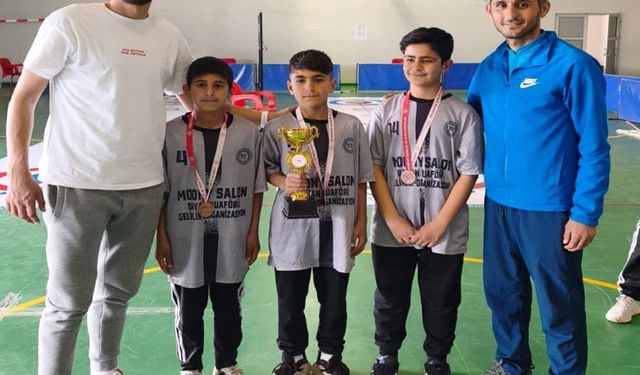 Floor Curling’te Akça Köyü Okulu Şampiyon Oldu