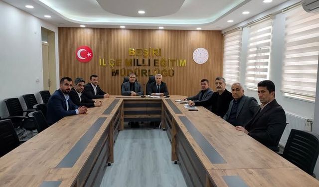 Beşiri’de Eğitim Koordinasyonu: Halk Eğitim Müdürleri Bir Araya Geldi