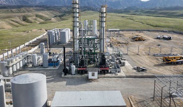 İran savaşı enerji zincirini vurdu: Asya rafinerileri üretimi kıstı