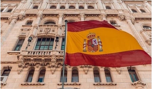 İspanya, Tahran Büyükelçiliğini yeniden açmaya karar verdi