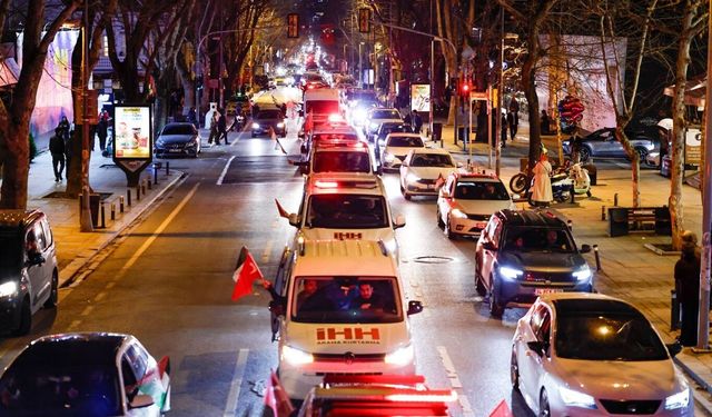 İstanbul'da yüzlerce araçla Gazze konvoyu