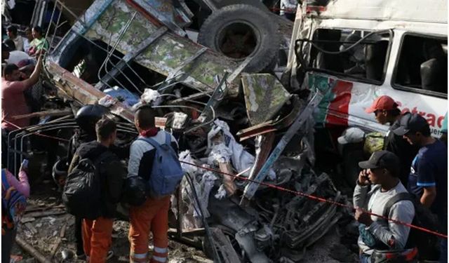 Kolombiya'da bombalı saldırı: 14 ölü, 38 yaralı