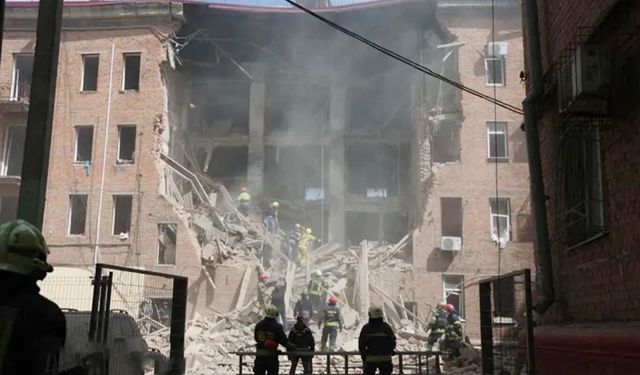 Rusya'dan 20 saatlik saldırı: Ukrayna'da onlarca kişi öldü ve yaralandı