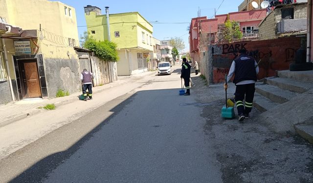 Üç Mahallede Temizlik Çalışması