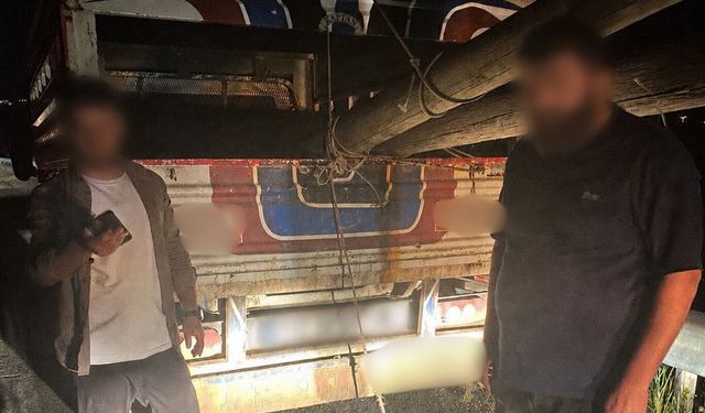 Haberleşme kablolarını çalmaya çalışan 3 şüpheli suçüstü yakalandı