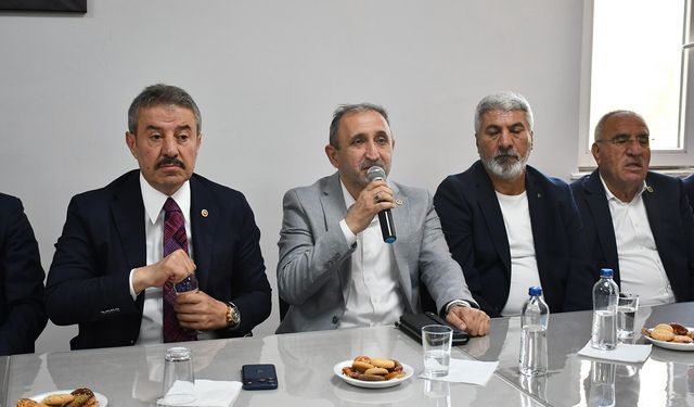 HÜDA PAR Milletvekili Demir, idil'de resmi bayramlaşma programına katıldı