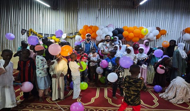 Kenya'da yetimlerin yüzü Yetimler Vakfı ile güldü