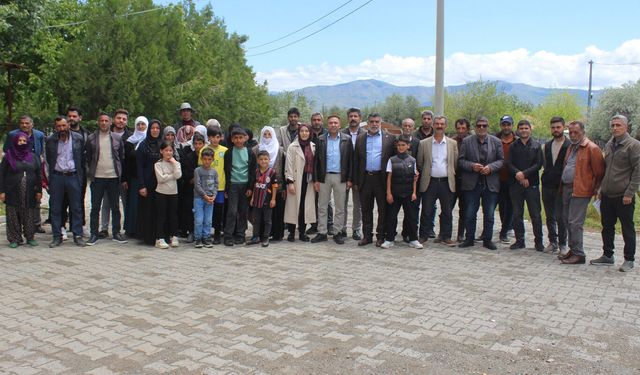 Mahalle sakinlerinden köyün içine düşünülen fabrika projesine tepki