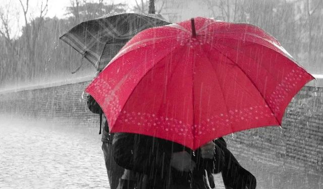 Meteoroloji'den kuvvetli yağış ve fırtına uyarısı